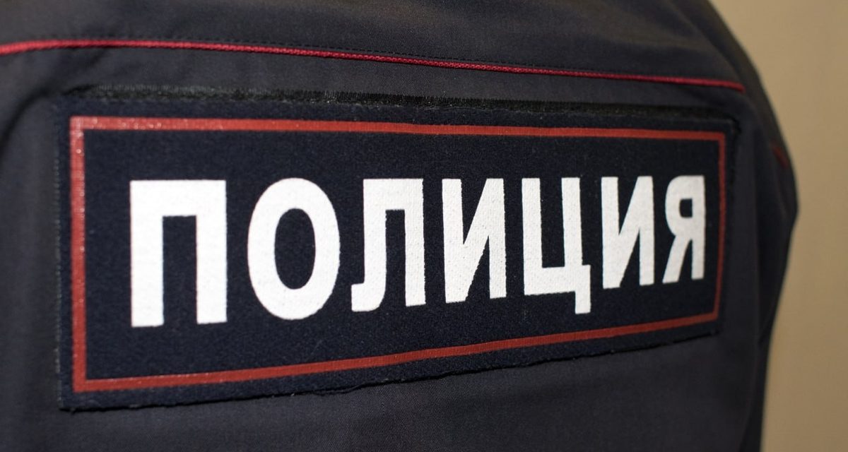 На турбазе мужчина уснул после нескольких дней застолий, а знакомая перевела 450 тысяч