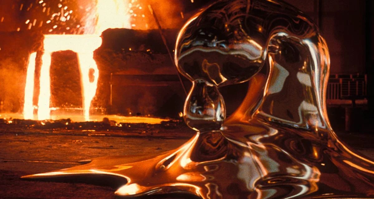Списанные роботы F.02 прыгнули в печь по совету Арнольда Шварценеггера